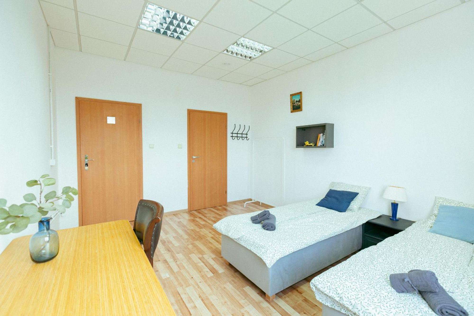 ורשה Hostel Metro Kabaty מראה חיצוני תמונה